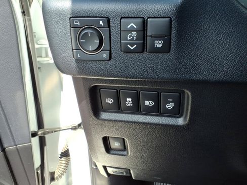 Used 2022 Lexus GX 460 Premium w/ Premium Package AWD/4WD image 35