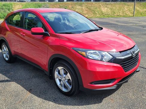 Used 2018 Honda HR-V LX image 16