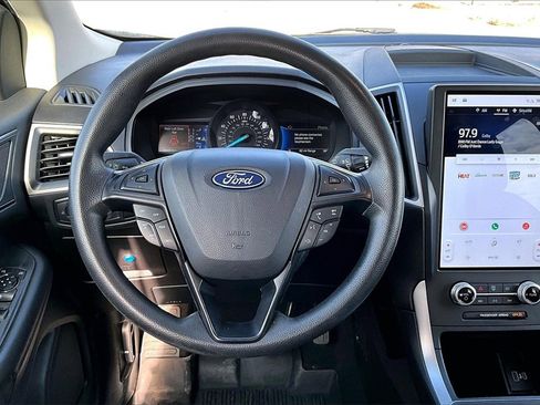 Used 2022 Ford Edge SE w/ Cargo Accessory Package image 5