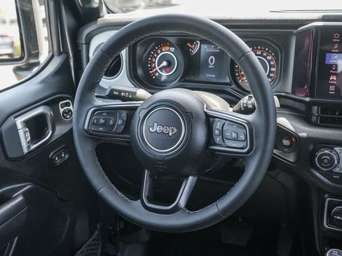 Used 2026 Jeep Wrangler Unlimited Sport AWD/4WD image 14