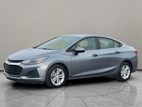 Used 2019 Chevrolet Cruze Diesel w/ Sun And Sound Package image 3