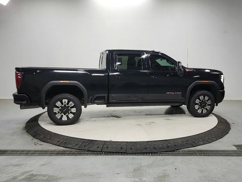Used 2024 GMC Sierra 2500 AT4 w/ Technology Package AWD/4WD image 8