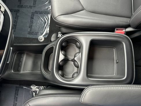 New 2026 Chrysler Pacifica Select image 18