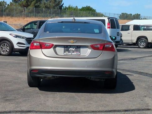 Used 2025 Chevrolet Malibu LT FWD image 7