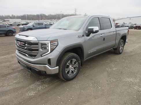 New 2026 GMC Sierra 1500 SLT w/ SLT Convenience Package image 9