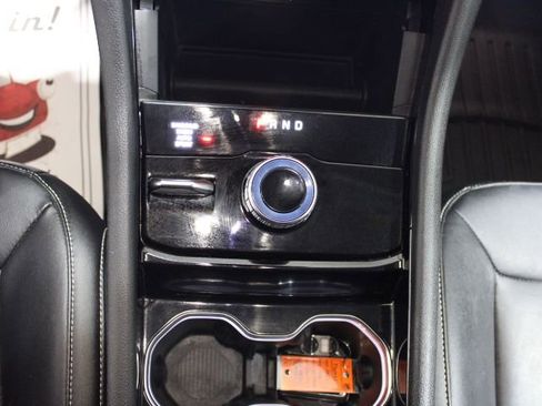 Used 2023 Jeep Grand Cherokee Limited w/ Black Appearance Package image 39