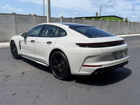 New 2026 Porsche Panamera RWD image 3