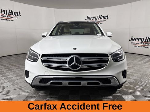 Used 2021 Mercedes-Benz GLC 300 4MATIC image 3