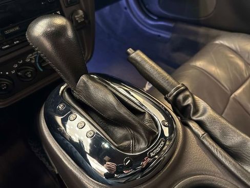 Used 2000 Plymouth Prowler image 19