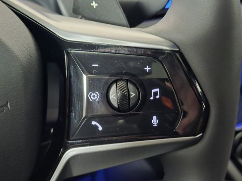 Used 2025 BMW 530i xDrive w/ Premium Package image 25