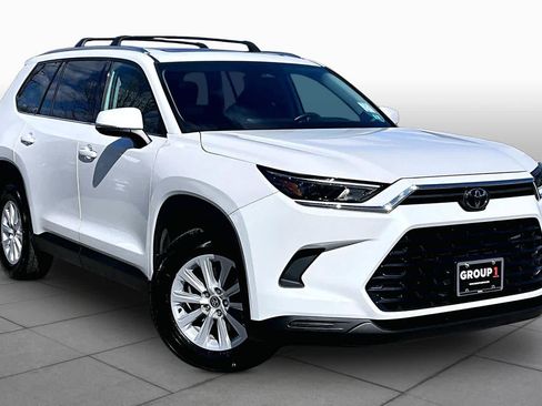 Certified 2024 Toyota Grand Highlander XLE AWD/4WD image 3