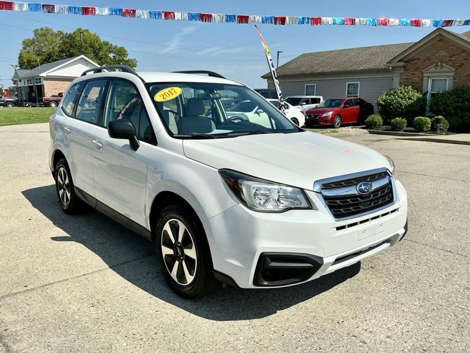 Used 2017 Subaru Forester 2.5i w/ Alloy Wheel Package AWD/4WD image 3