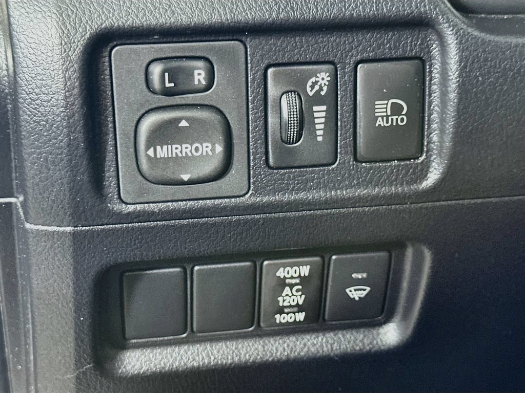 Used 2022 Toyota 4Runner SR5 Premium w/ Moonroof Package RWD image 23