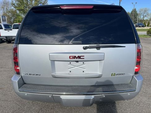 Used 2011 GMC Yukon Denali AWD/4WD image 7