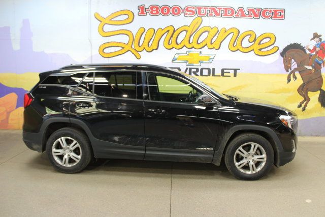 Used 2018 GMC Terrain SLE FWD image 1