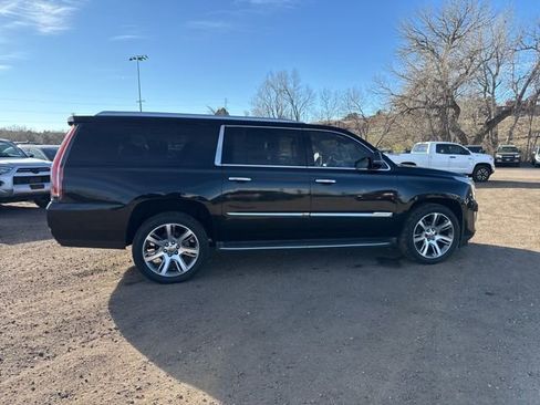 Used 2015 Cadillac Escalade ESV Luxury image 6