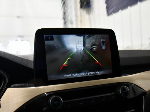 Used 2021 Ford Escape Titanium w/ Titanium Elite Package image 27