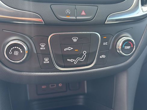 Used 2023 Chevrolet Equinox LT AWD/4WD image 24