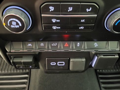 New 2026 Chevrolet Silverado 1500 Custom Trail Boss w/ Dark Appearance Package image 7