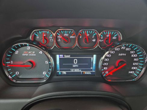 Used 2020 Chevrolet Suburban LT image 41