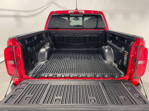 Used 2018 Chevrolet Colorado Z71 AWD/4WD image 5