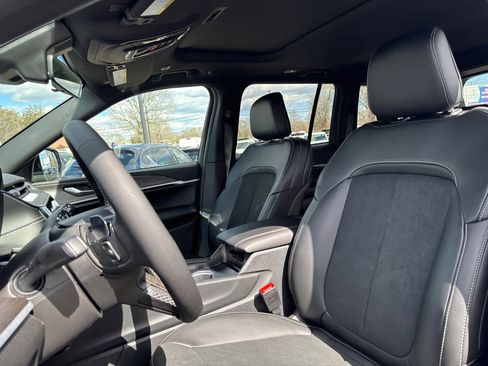 New 2026 Jeep Grand Cherokee Altitude image 13