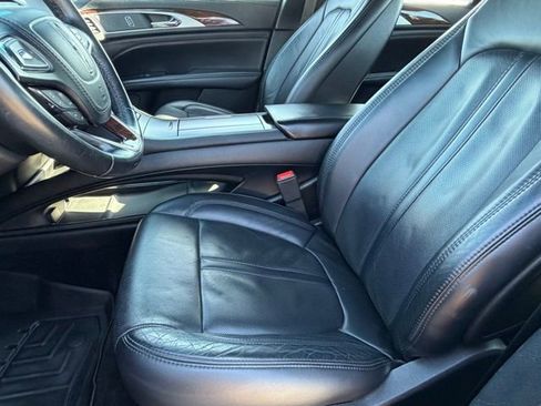 Used 2017 Lincoln MKZ Reserve FWD image 13