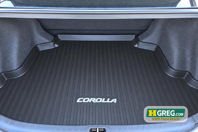 Used 2018 Toyota Corolla LE FWD image 14