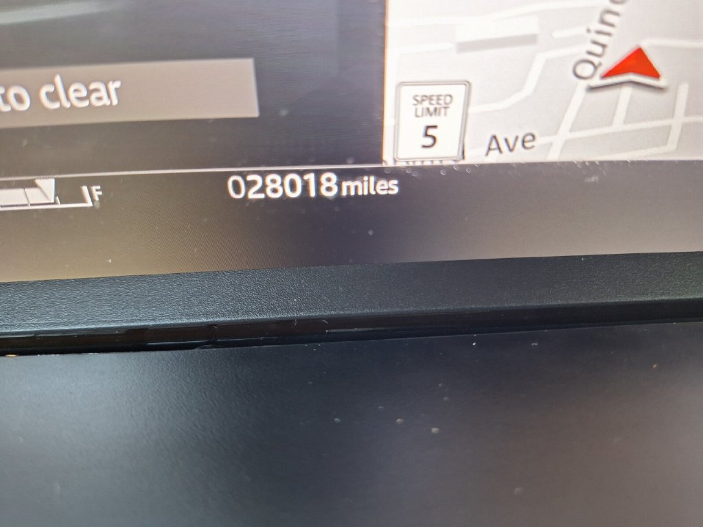 Used 2025 Land Rover Range Rover Velar Dynamic SE AWD/4WD image 21
