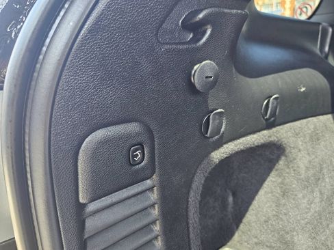 Used 2021 Jeep Grand Cherokee Overland AWD/4WD image 36