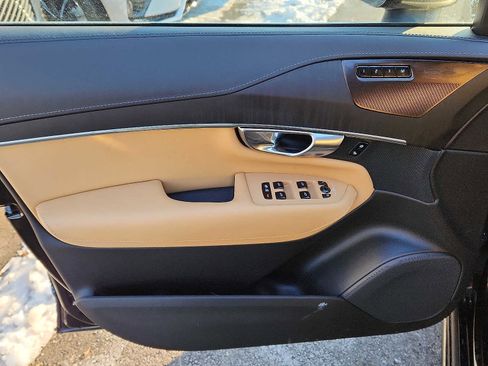 Certified 2023 Volvo XC90 B6 Ultimate image 12