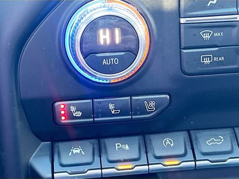 Used 2019 GMC Sierra 1500 SLT w/ SLT Premium Plus Package image 17