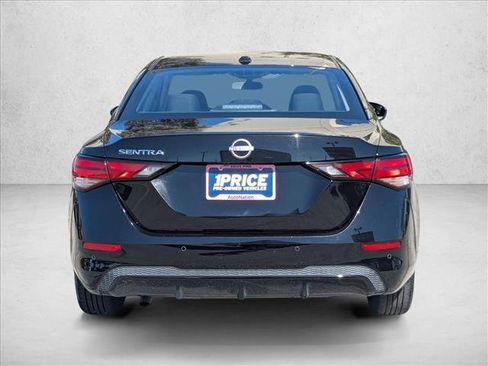 Used 2025 Nissan Sentra SV image 7