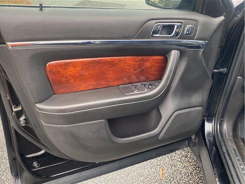 Used 2016 Lincoln MKS AWD w/ Livery Package image 13