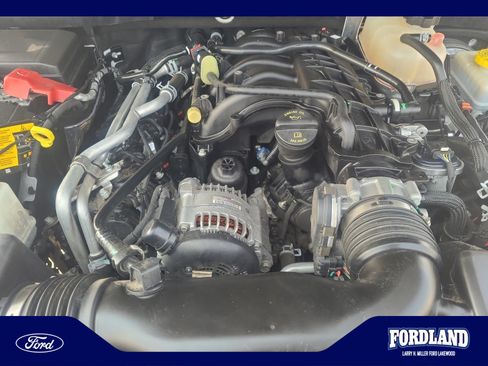 Used 2022 Jeep Wrangler Unlimited Rubicon w/ LED Lighting Group AWD/4WD image 22