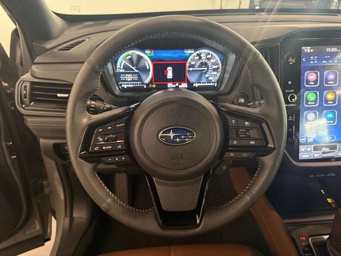 Used 2025 Subaru Forester Touring w/ Touring Package AWD/4WD image 10