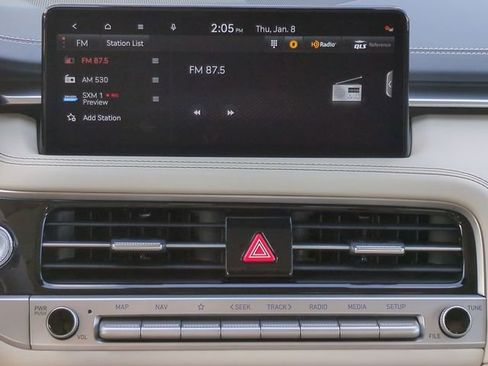 Used 2026 Genesis G70 2.5T Prestige image 17