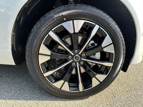 New 2026 Volvo XC60 B5 Plus w/ Climate Package image 9