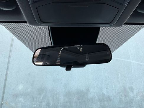 Used 2025 Toyota RAV4 XLE image 17