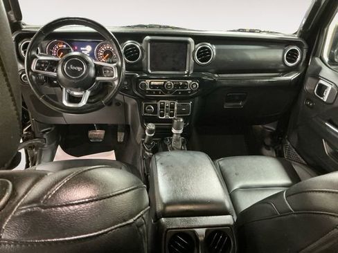 Used 2020 Jeep Wrangler Unlimited Sahara image 11