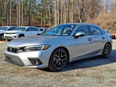 Used 2024 Honda Civic Sport Touring image 3