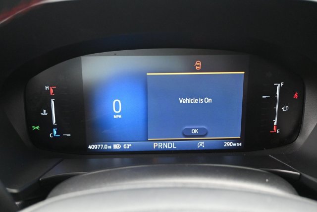 Certified 2025 Ford Escape ST-Line AWD/4WD image 9