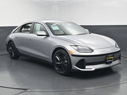 Used 2024 Hyundai Ioniq 6 SEL RWD image 3