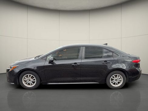 Used 2022 Toyota Corolla LE w/ Carpet Mat Package (TMS) FWD image 4