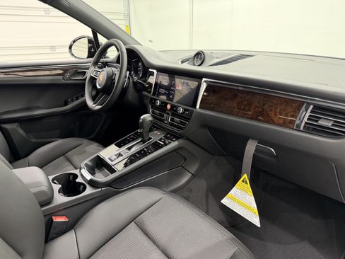 New 2026 Porsche Macan AWD/4WD image 23