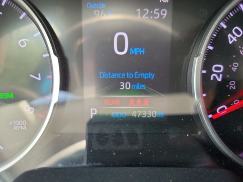 Used 2021 Toyota RAV4 XLE FWD image 25