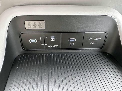 Used 2024 Hyundai Kona SE AWD/4WD image 25