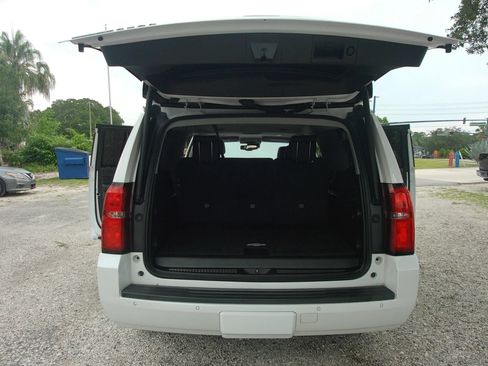 Used 2016 Chevrolet Suburban LT w/ Luxury Package RWD image 32