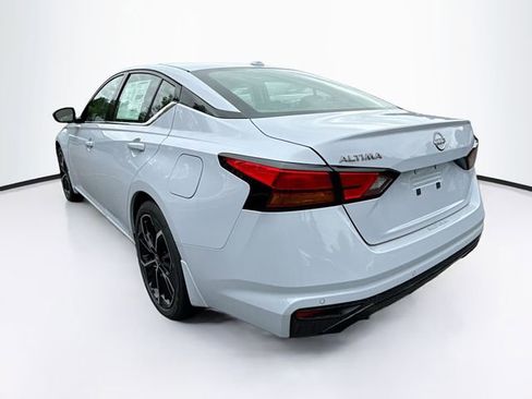 New 2025 Nissan Altima 2.5 SR w/ SR Premium Package image 4