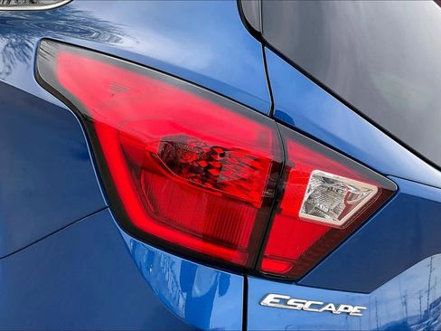 Used 2019 Ford Escape SEL image 28